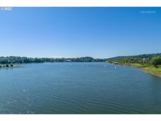 Photo #4: 23087026 Listing