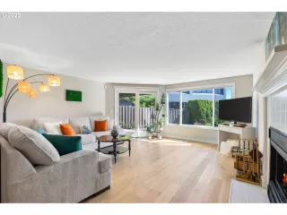 Photo #6: 23087026 Listing