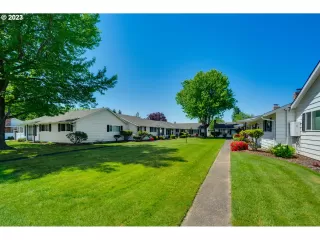 Photo #2: 23087736 Listing