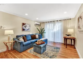 Photo #3: 23088447 Listing