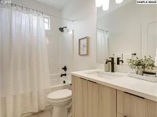 Photo #6: 23088457 Listing