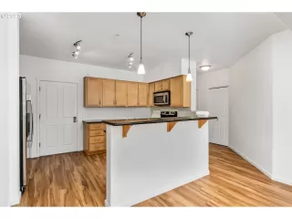 Photo #4: 23089776 Listing 