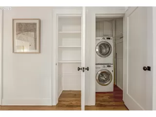 Photo #1: 23089952 Listing