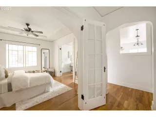 Photo #3: 23089952 Listing