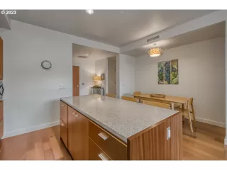 Photo #3: 23091091 Listing 