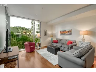 Photo #5: 23091091 Listing 