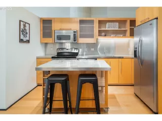 Photo #3: 23092212 Listing 