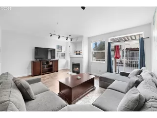Photo #6: 23092528 Listing 