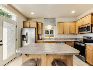 Photo #5: 23093729 Listing 