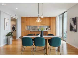 Photo #2: 23094251 Listing