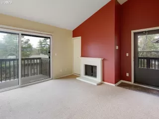 Photo #2: 23094909 Listing