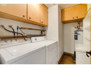 Photo #6: 23095277 Listing