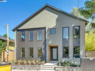 Photo #1: 23095858 Listing