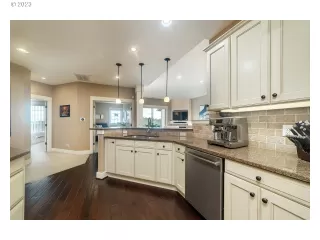 Photo #3: 23097001 Listing 