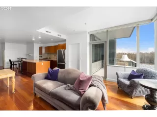 Photo #3: 23097309 Listing 