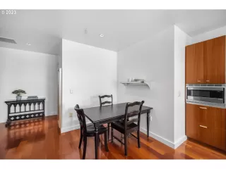 Photo #4: 23097309 Listing 