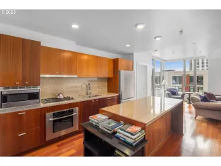 Photo #5: 23097309 Listing 