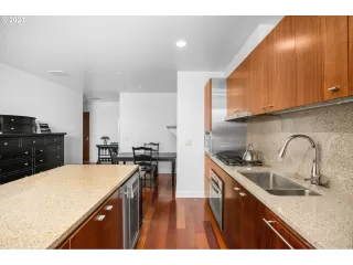 Photo #6: 23097309 Listing 