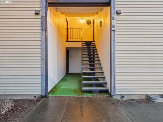 Photo #1: 23097316 Listing