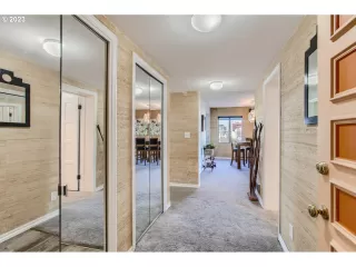 Photo #1: 23097449 Listing