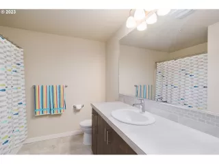 Photo #6: 23099224 Listing