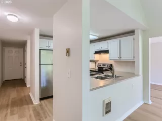 Photo #3: 23099728 Listing 