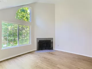 Photo #6: 23099728 Listing 