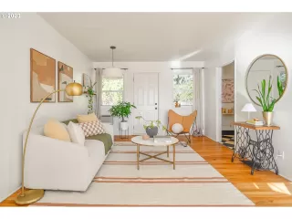 Photo #3: 23100233 Listing