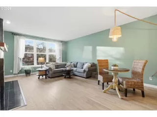 Photo #3: 231003159 Listing