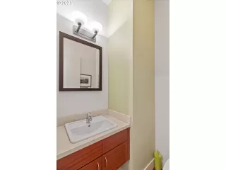 Photo #5: 23100439 Listing 