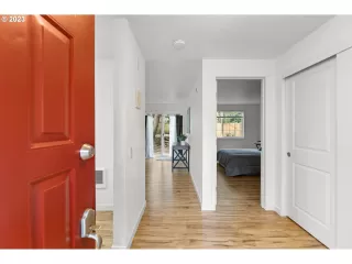 Photo #4: 23100987 Listing 