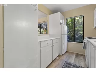 Photo #3: 23102072 Listing