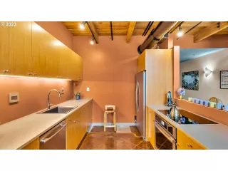 Photo #2: 23102592 Listing 