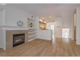 Photo #3: 23102954 Listing 