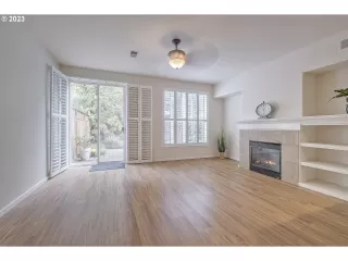 Photo #4: 23102954 Listing 