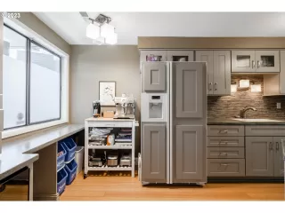 Photo #2: 23103031 Listing