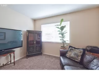 Photo #2: 23103404 Listing