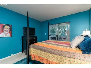 Photo #4: 23104285 Listing