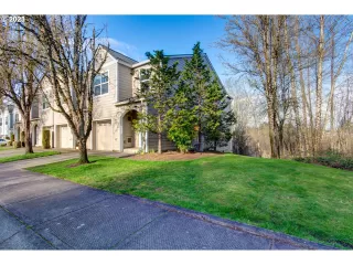 Photo #2: 23104574 Listing