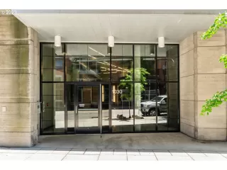 Photo #2: 23105718 Listing