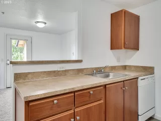 Photo #6: 23105813 Listing 