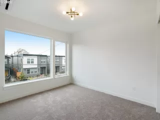 Photo #6: 23106653 Listing