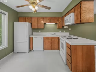 Photo #3: 23107240 Listing 