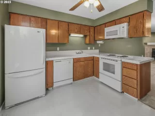 Photo #4: 23107240 Listing 