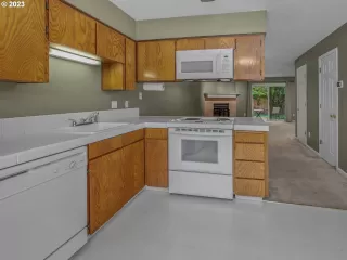 Photo #5: 23107240 Listing 