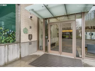 Photo #1: 23107296 Listing