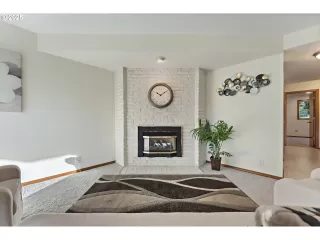 Photo #5: 231075422 Listing 