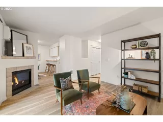 Photo #4: 23108067 Listing 
