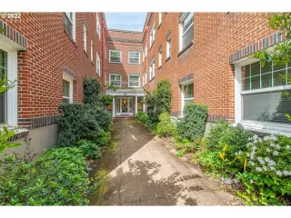 Photo #1: 23108939 Listing