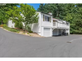 Photo #2: 23109946 Listing 